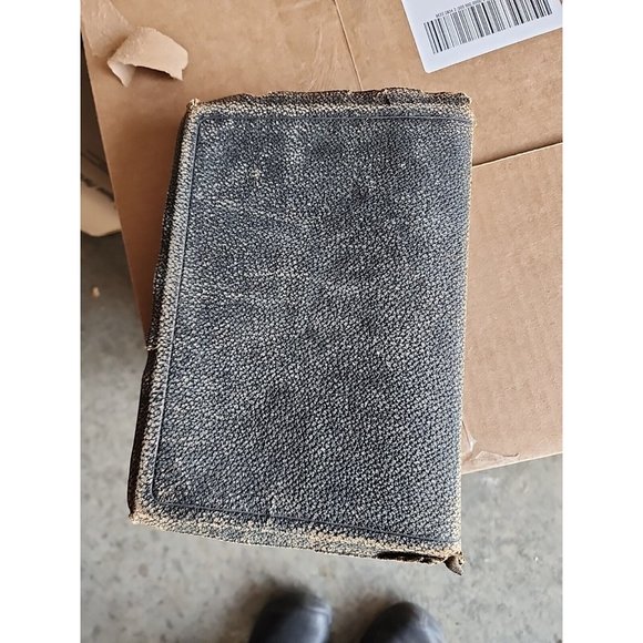 Antique Bible Nelson's Series Presented in 1915 - Picture 11 of 16